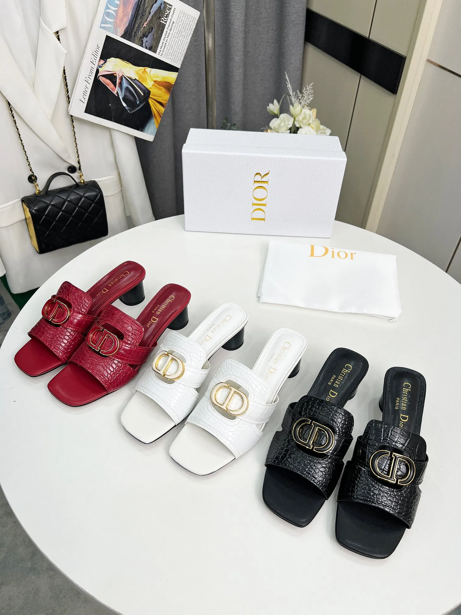 👟👟Ex-factory price 380👟👟 Genuine leather bottom +30 Dior spring and summer new style, cowhide surface, sheepskin lining + double-layer buckle, heel height 4.5cm, size 35-42